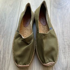 Men espadrilles NWOT